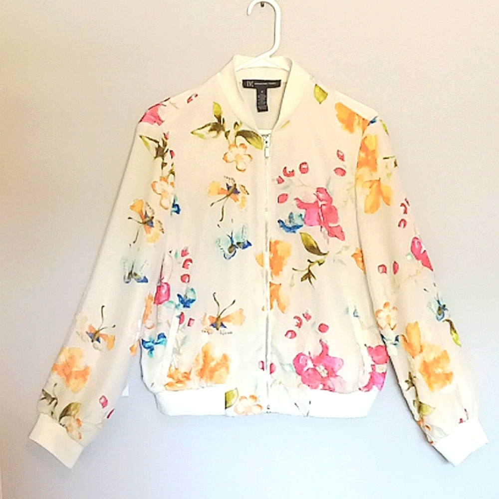 I.N.C. Butterfly & Floral Zip Up. Size M.